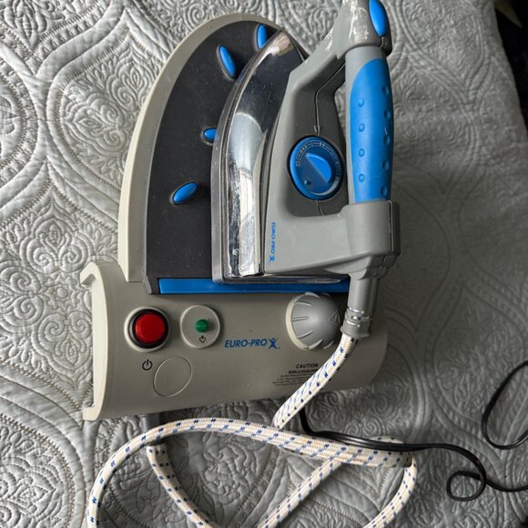 Euro-Pro Steamer and Iron - Picture 2 of 6
